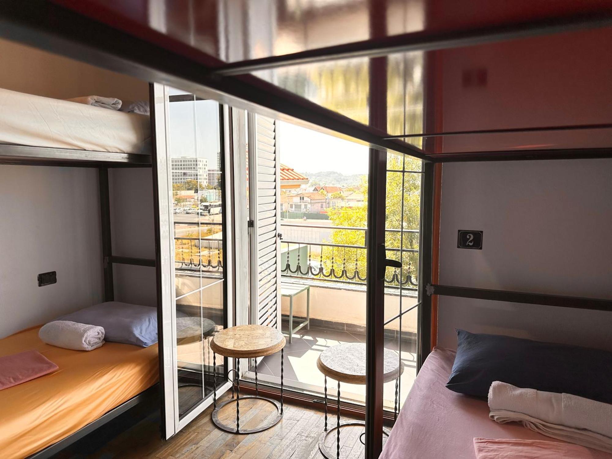 טיראנה Divina Hostel מראה חיצוני תמונה
