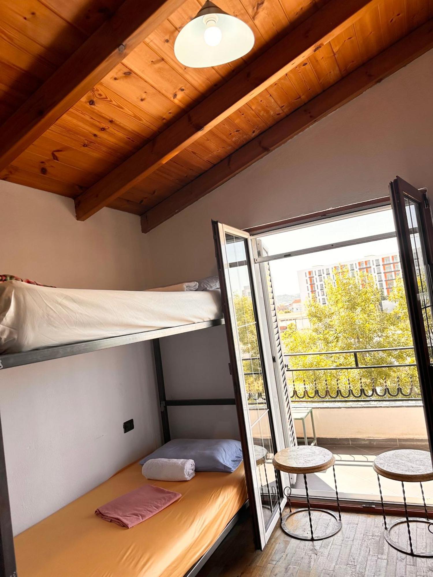 טיראנה Divina Hostel מראה חיצוני תמונה